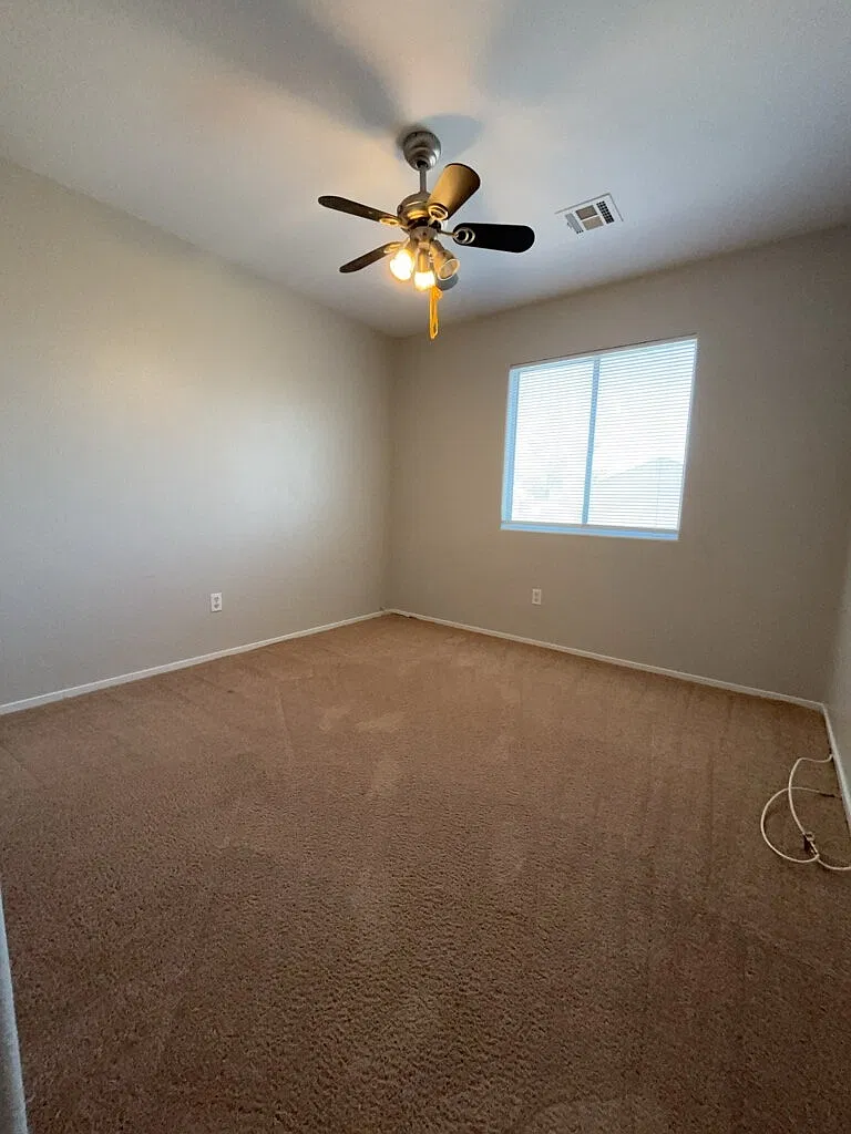 4 bed, 2.5 bath, 1891 sqft, $2,100 — Photo 3