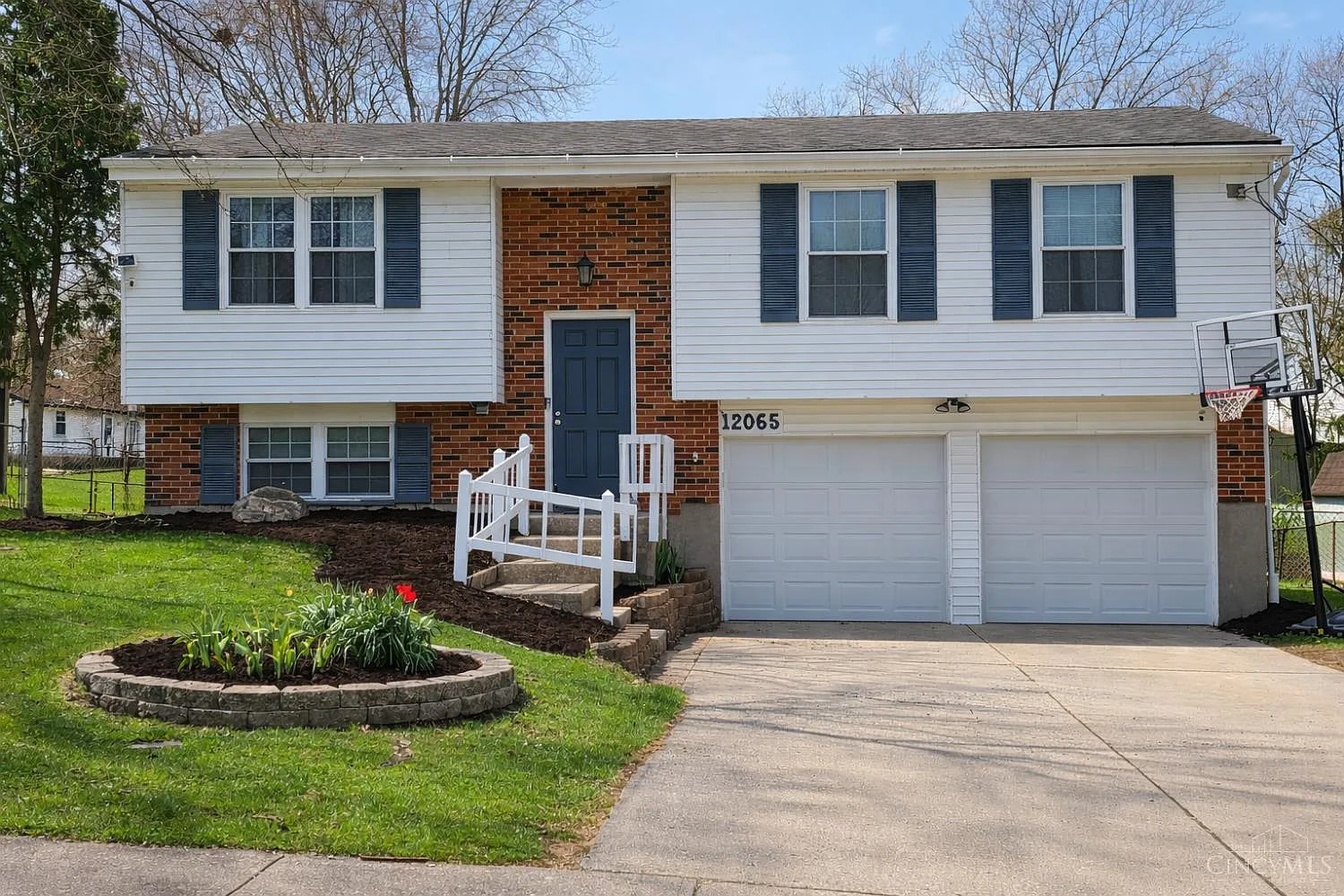 12065 Hazelhurst Ln photo 1
