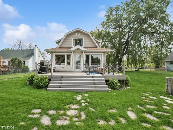 37456 N Terrace Ln, Spring Grove, IL 60081