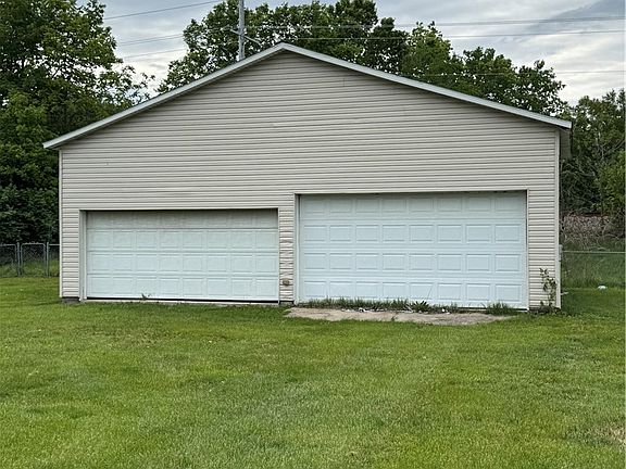 5th image of 165 Baker Ln