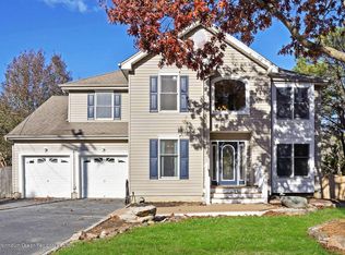 184 Commodore Rd, Manahawkin, NJ 08050