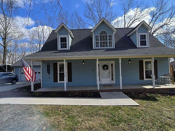 2nd image of 157 Ashlin Ridge Dr NE