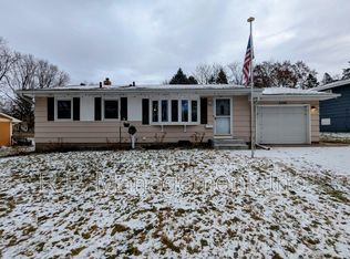 3386 Buckbee Rd, White Bear Lake, MN 55110