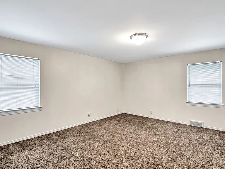 1007 Newberry Dr — Photo 19