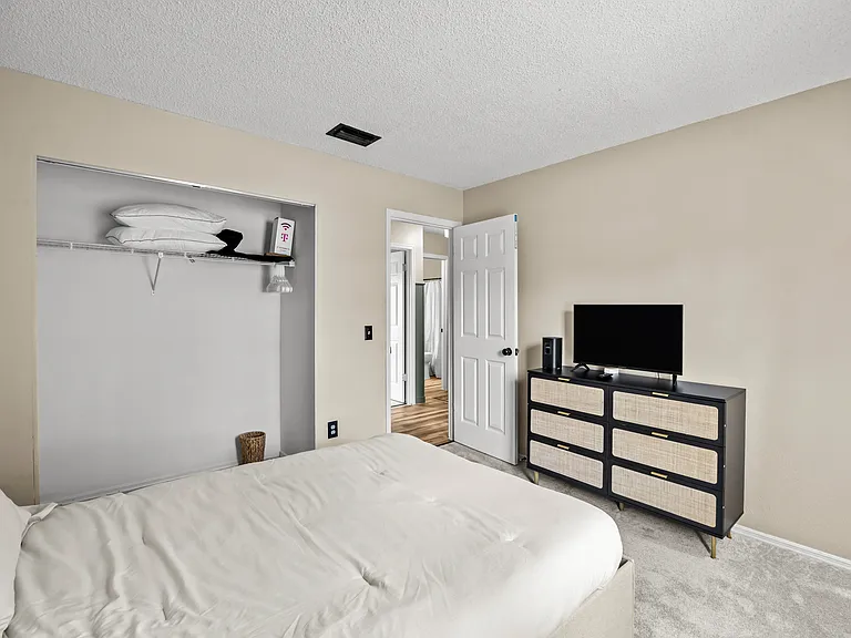 3165 SE East Blackwell Dr — Photo 14