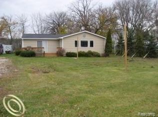 11382 Keeler Dr, Fenton, MI 48430