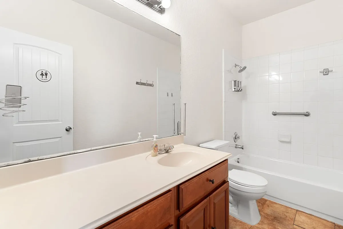 14015 Caprese Hill — Photo 4