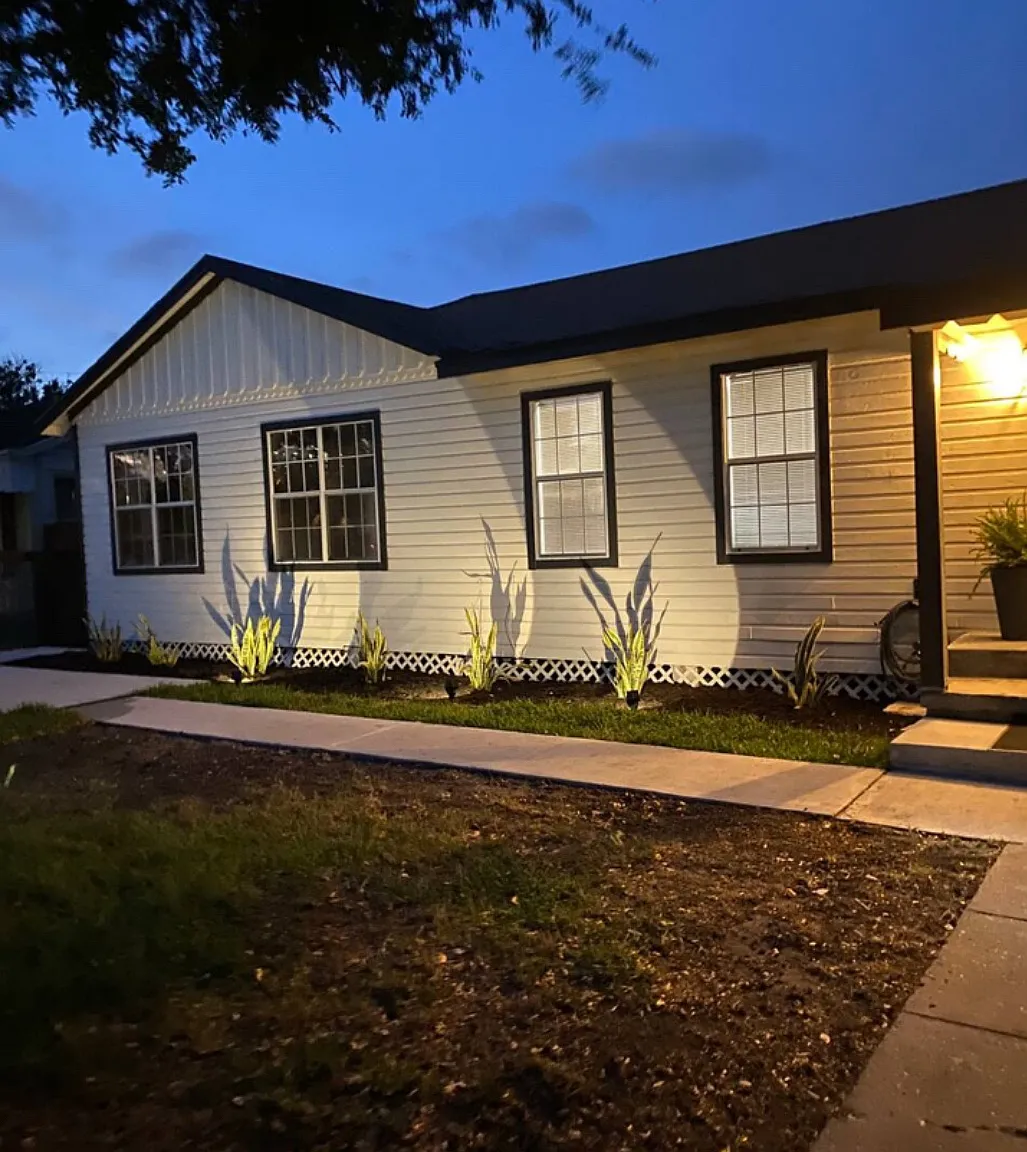 3 bed, 1209 sqft, $1,800 — Photo 2