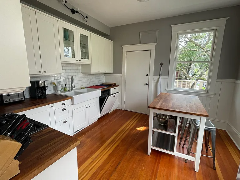 1304 SE Main St — Photo 5