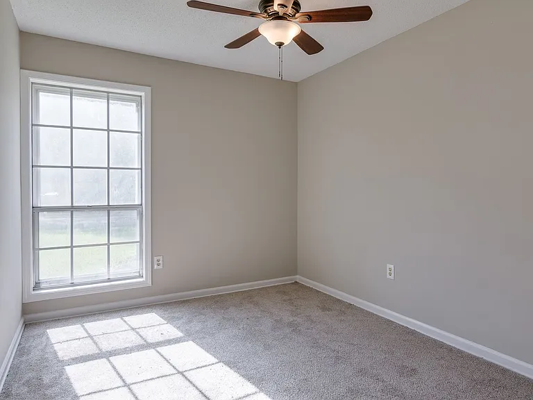 6258 Ridge Manor Dr — Photo 12