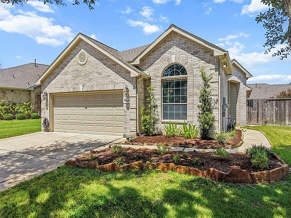 4th image of 1225 N Riviera Cir