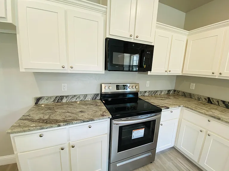 4102 Gordon St — Photo 5