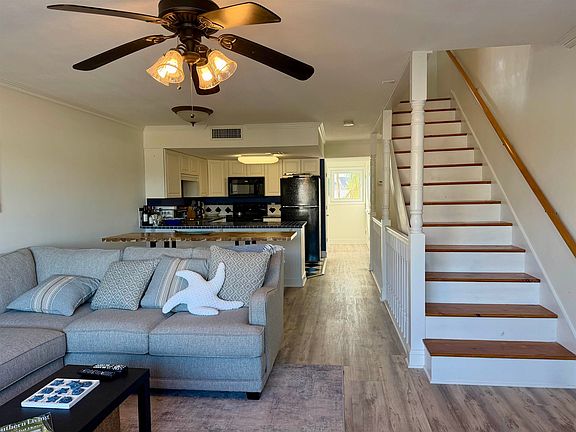 2nd image of 411 Admiral Craik Dr #3