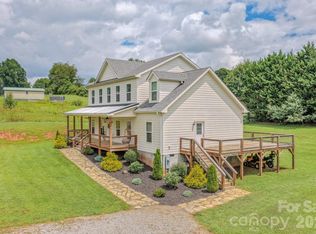 160 Ridge View Dr, Clyde, NC 28721