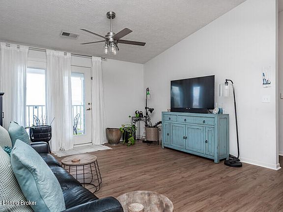 5th image of 12202 Redspire Dr Unit 301