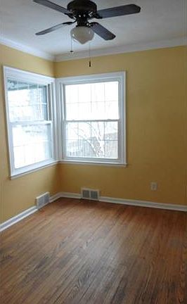 5th image of 221 Avondale Dr