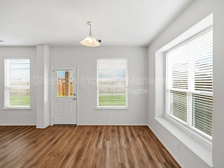 5309 Camerford Ct — Photo 8
