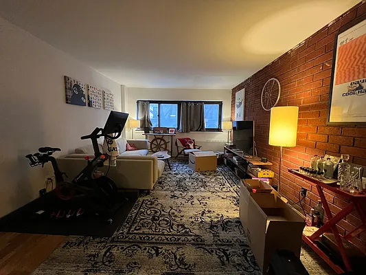 Rented by AZ REALTY NYC LLC | media 14