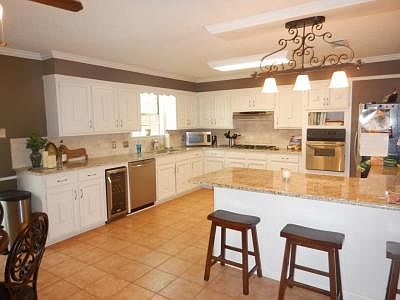 3rd image of 187 Lincoln Estates Dr