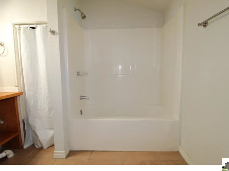 714 S 20th St #B — Photo 11