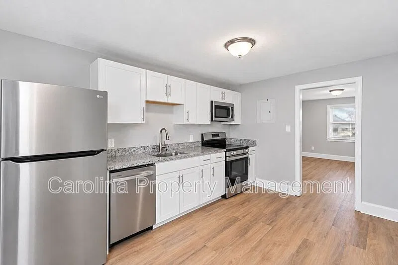 2 bed, 1.0 bath, $1,295 — Photo 4