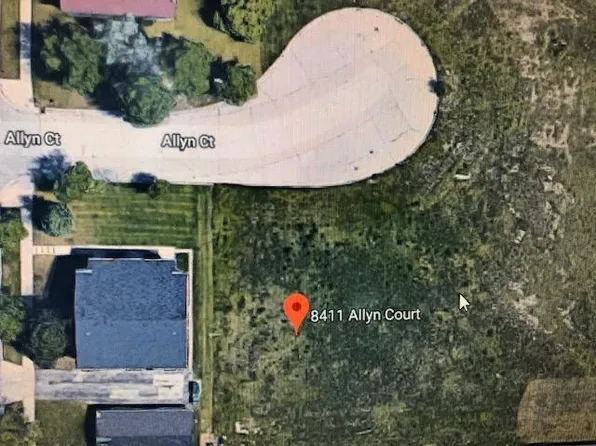 8411 West ALLYN COURT, Milwaukee, WI 53224
