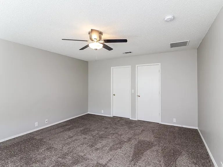 822 Cascade Dr — Photo 12