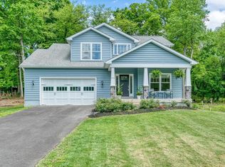 8732 Redman St, Springfield, VA 22153