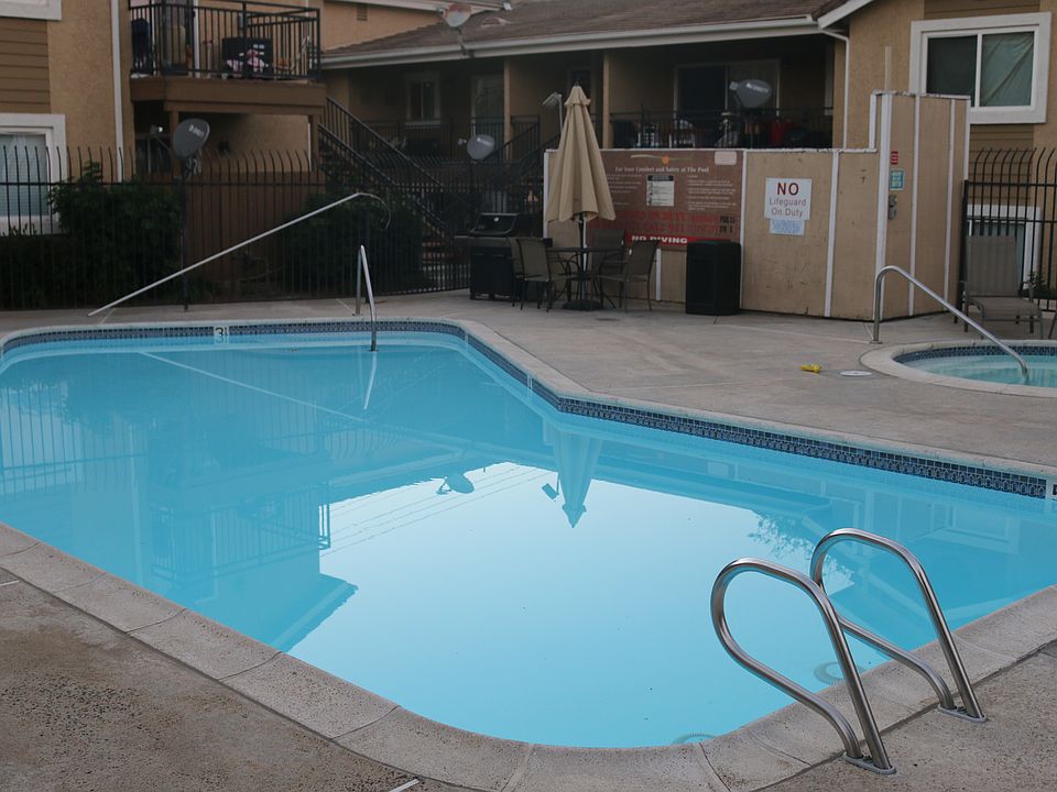 2nd image of 572 Douglas Ln
