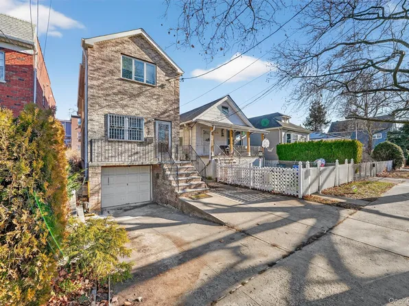 636 Throggs Neck Expressway, Bronx, NY 10465