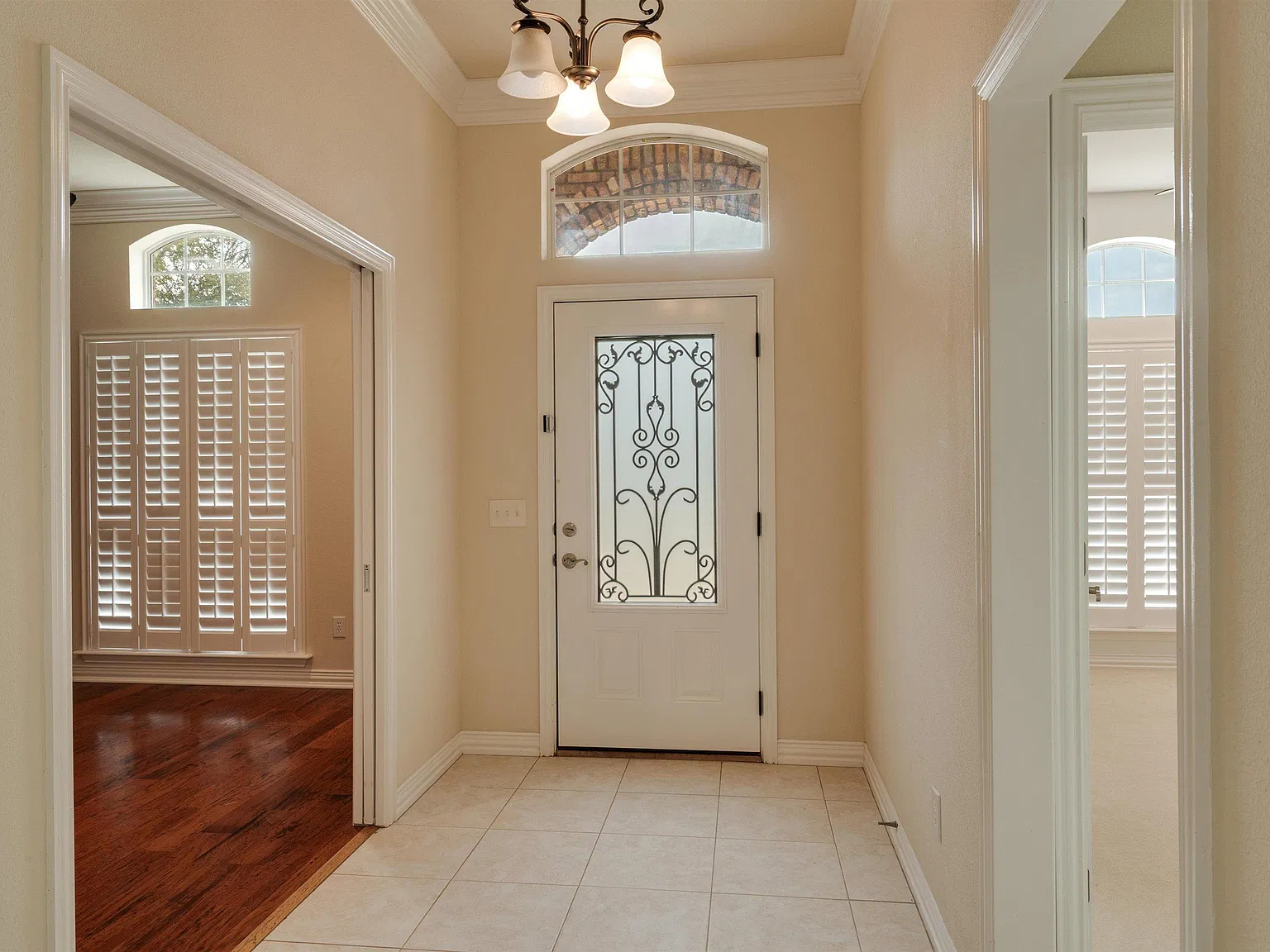 2 bed, 2.0 bath, 1942 sqft, $2,350 — Photo 3