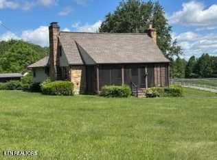 1343 Highland Ln, Crossville, TN 38555