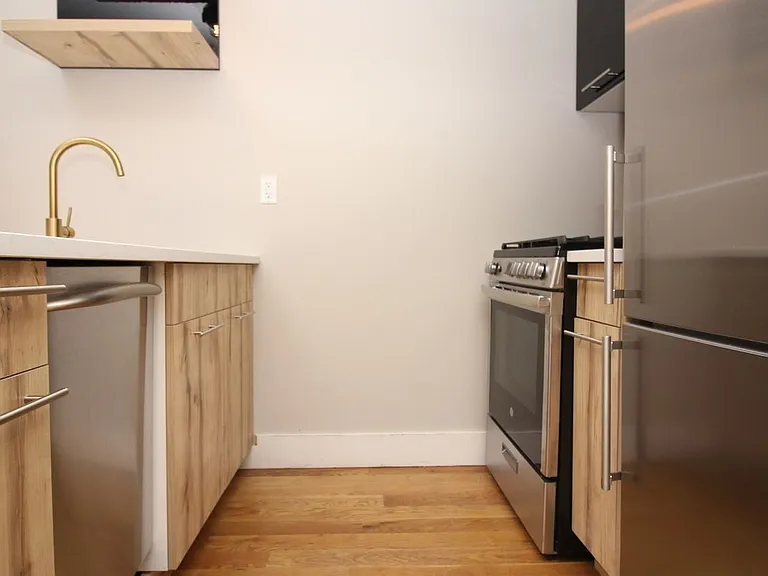 1384 Greene Ave #2A — Photo 2