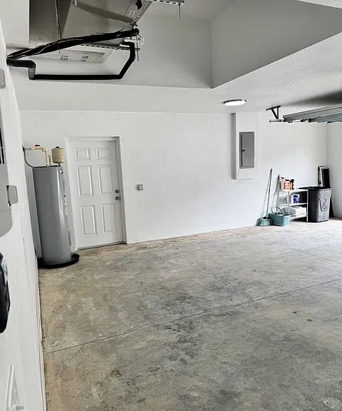 8534 N Wallingford Ave — Photo 17