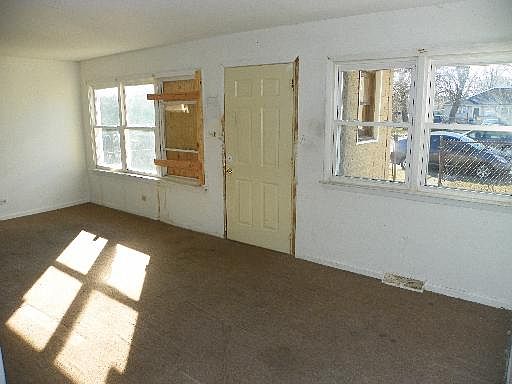 5th image of 14717 S Honore Ave