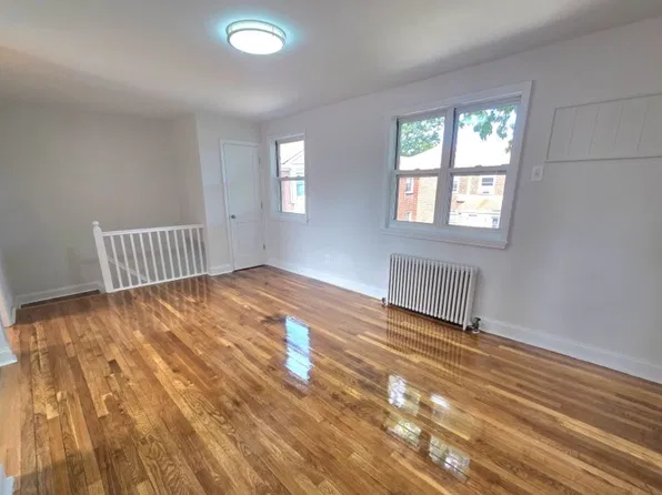 64-55 Cloverdale Blvd #2, Oakland Gardens, NY 11364