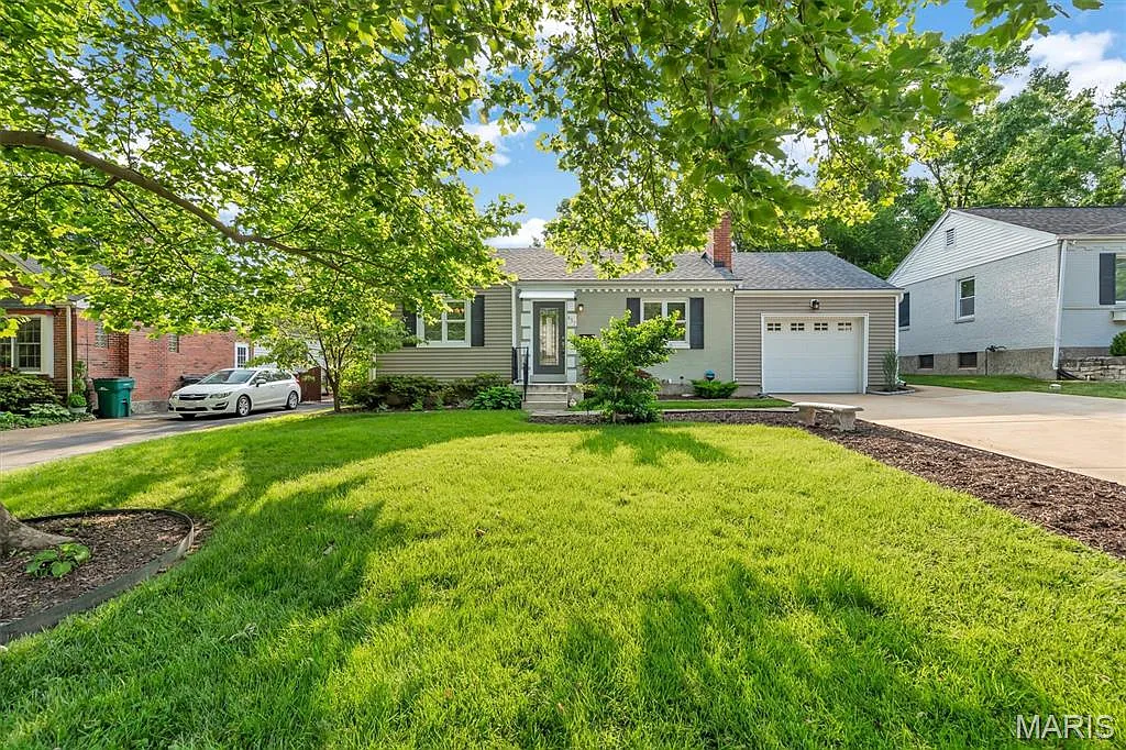 657 Lilac Ave photo 1