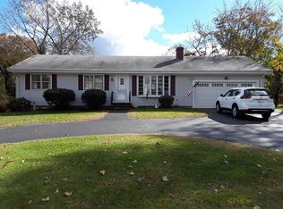 17 Pleasant View Ave, Smithfield, RI 02828