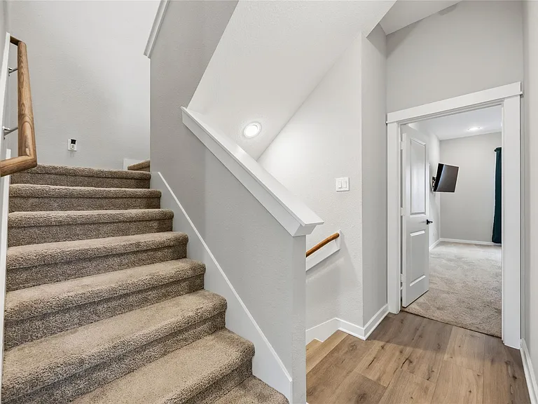 6723 Parker Oaks Ln — Photo 16