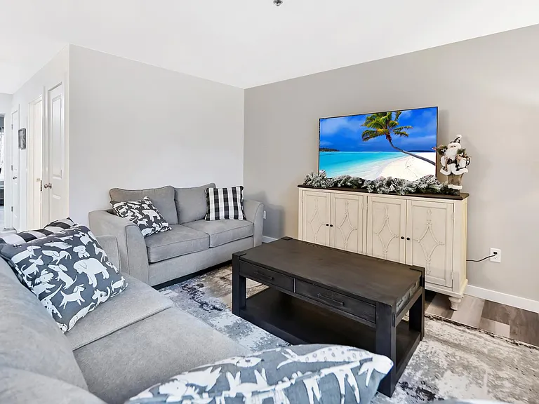 Mt. Nebo Apartments — Photo 15