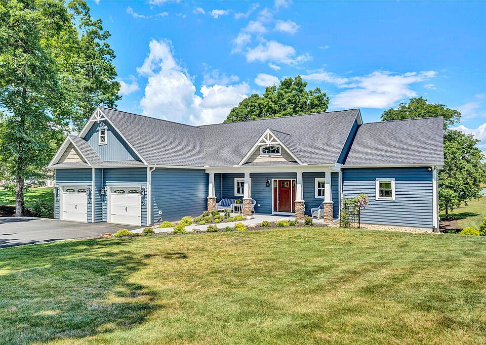 1st image of 138 Hillcrest Heights Dr