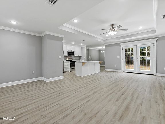 3rd image of 11368 S Pine Dr