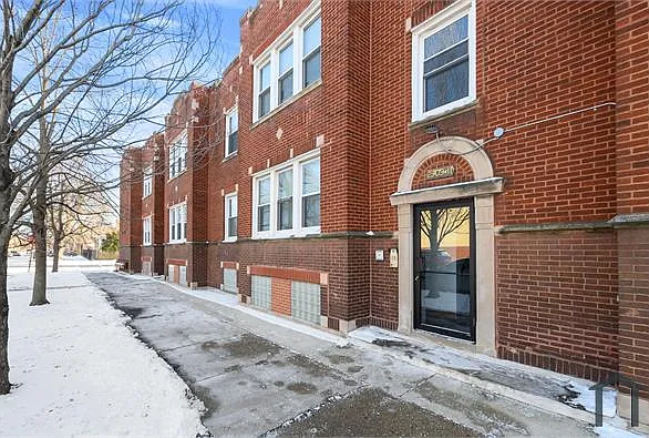 2905 W 66th St #2 — Photo 9