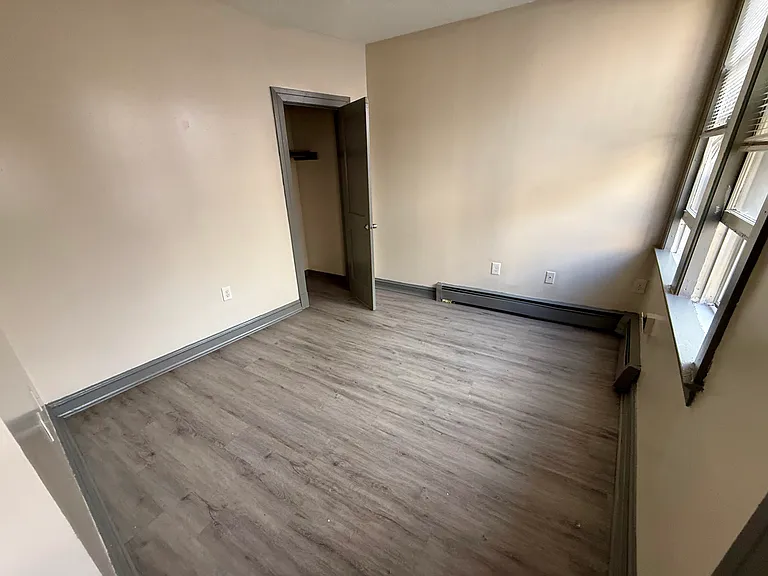 926 Asylum Ave #201 — Photo 2