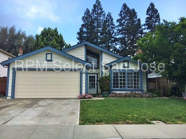 1st image of 456 Danbury Cir