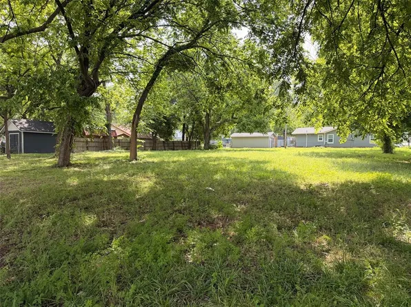509 E Chickasaw St #1, Wynnewood, OK 73098