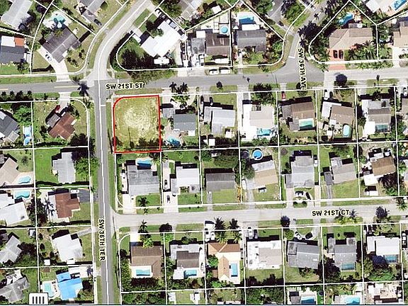 3rd image of 3644 SW 21st St