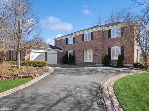 306 Surrey Ln, Lake Forest, IL 60045