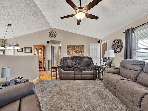 4th image of 1160 Sandy Level Rd