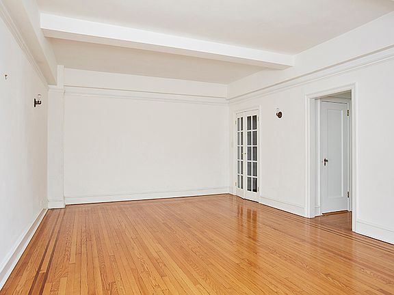 3rd image of 425 E 51st St APT 9B